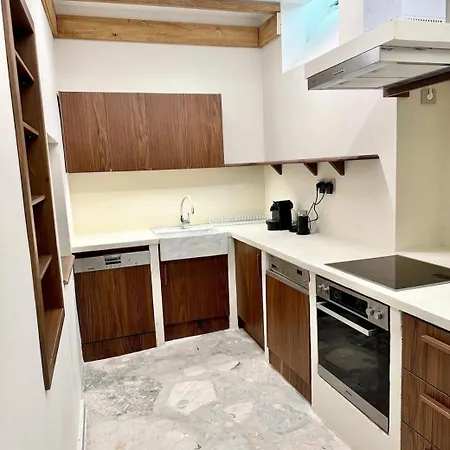 Alemarni Syros * Ermoupoli