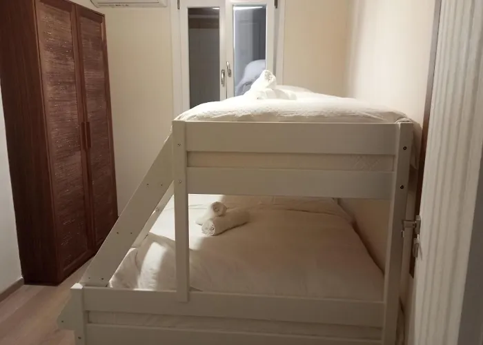 Alemarni Syros * Hermópolis